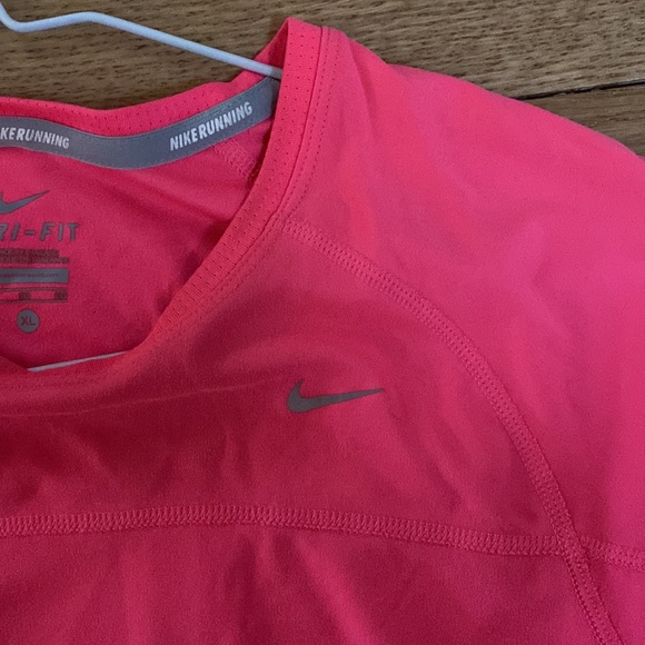 Nike Pink Dri-Fit T-Shirt - Picture 4 of 6